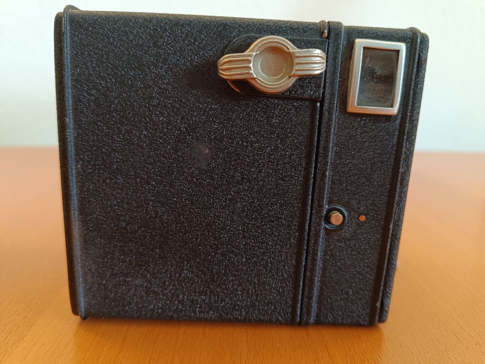 Fotocamera: Bilora Stahl-Box Kamera mit Ledertasche  – Usato da Wettingen venduto da vitilopane 2
