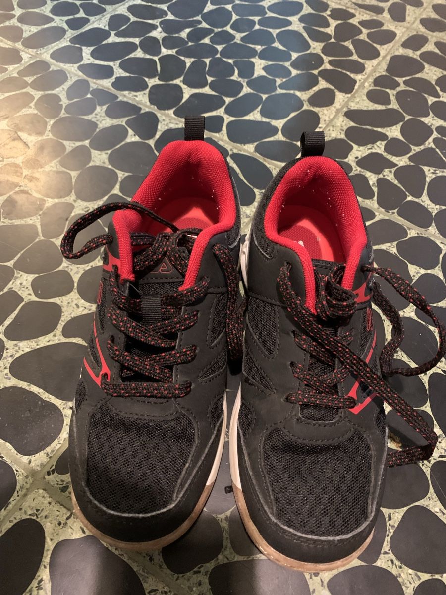 Fila Scarpe per ragazzi: Hallenschuhe, Fila, Gr. 33 – Usato da Muri b. Bern venduto da AnshaR 1