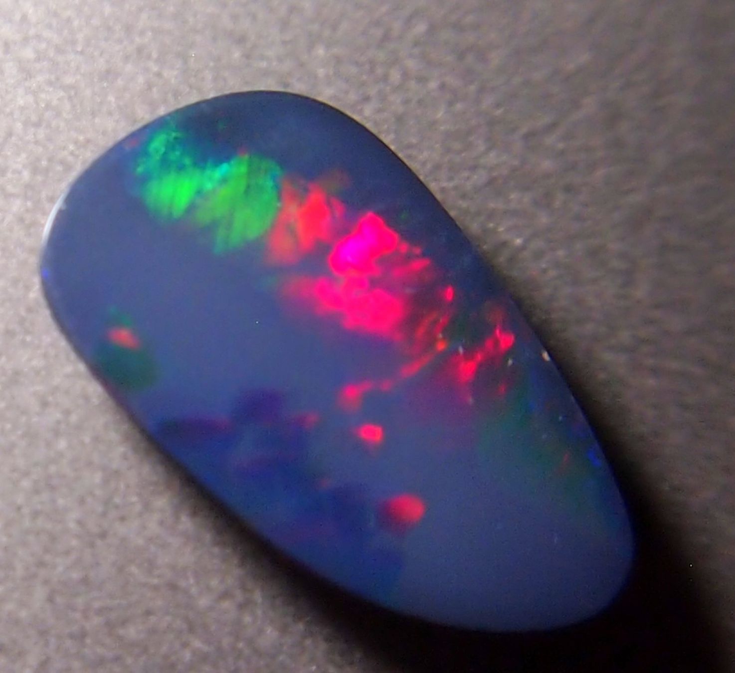 Pietre preziose: 2,2 -CTS QUALITY STUNNING Dublette BLACKOPAL – Nuovo e nell'imballaggio originale da Reinach BL venduto da Marblue 1
