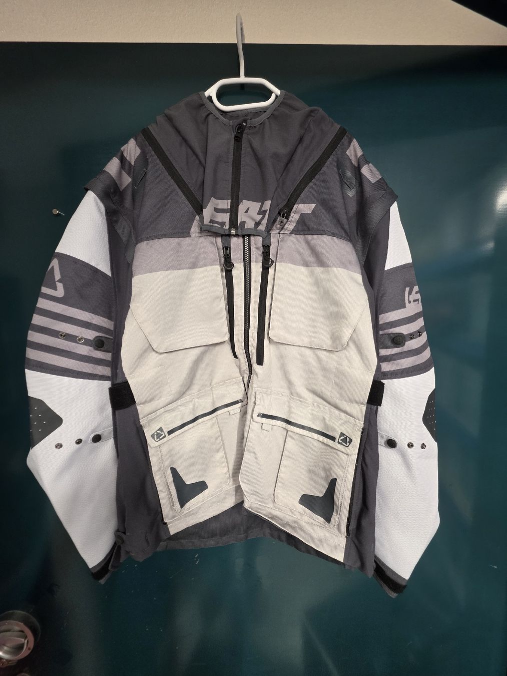 Leatt Giacche: Leatt ADV Jacket 5.5 Enduro – Usato da Raperswilen venduto da BojcK