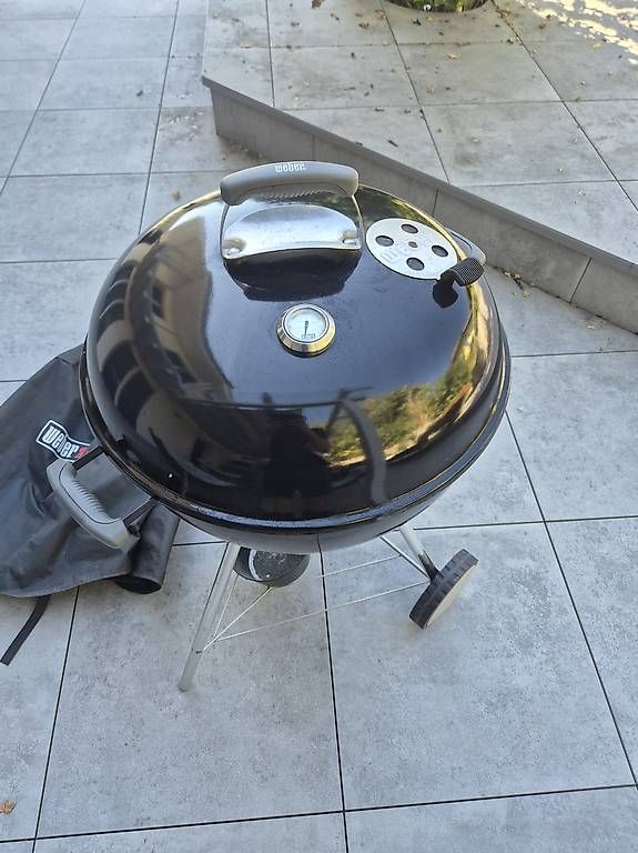 Grils: Weber Kugelgrill mit Abdeckung  – D'occasion à Krauchthal par 1Starsky1 1