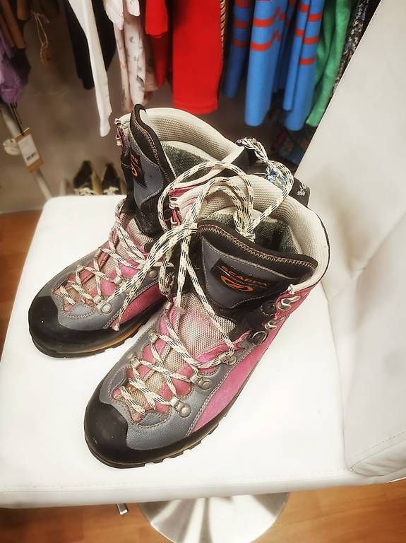Scarpe da donna: SCARPA Wanderschuhe Gr 40 – Usato da Mitlödi venduto da JSN19 1