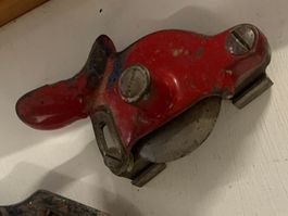 antike Tapetenschneidemaschine mit Patina, schön als Deko