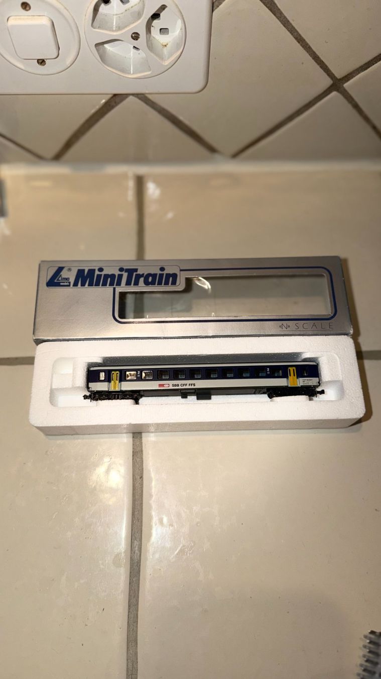 Lima Modelleisenbahnen: Minitrain SBB Personenwagen – Gebraucht aus Préverenges von chrisch111