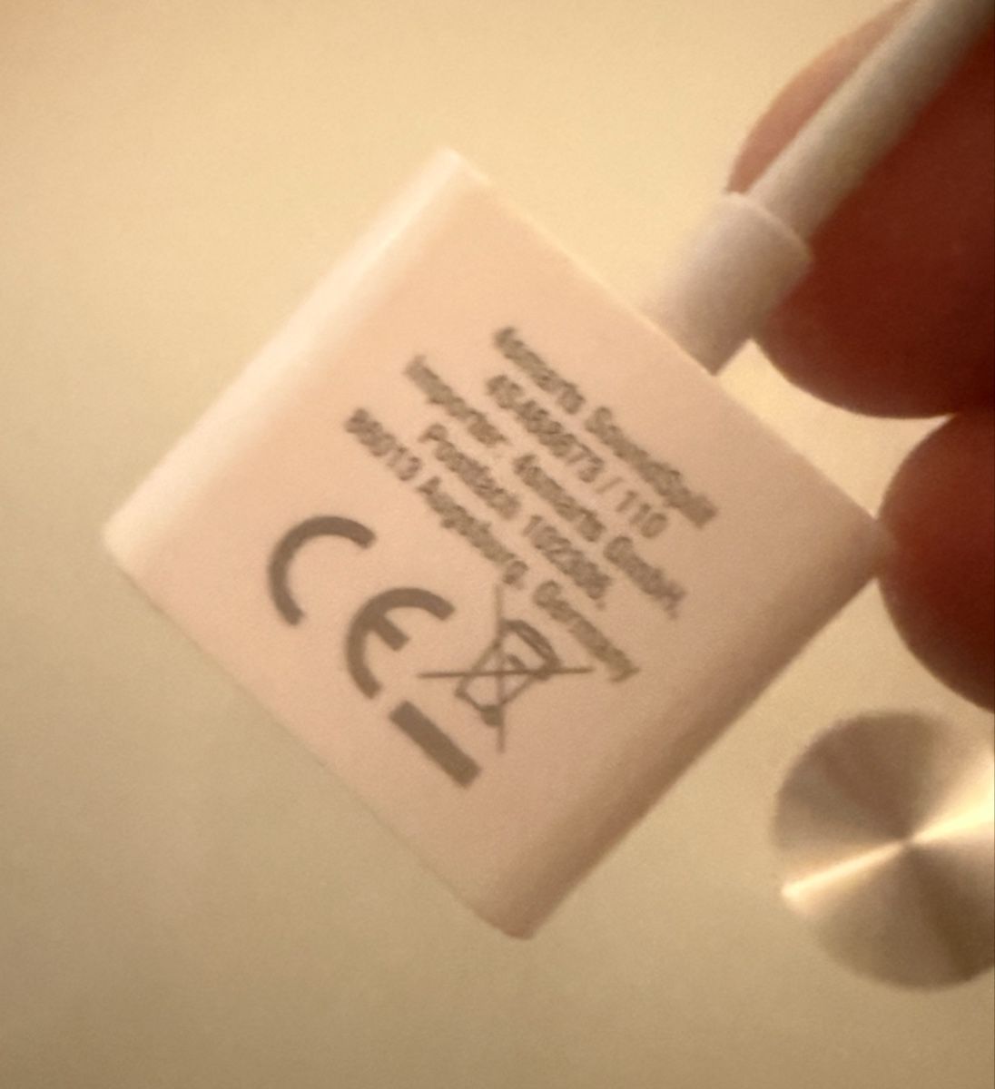 Apple Laufwerke & Adapter: 2in1 Lightning Adapter an Lightning + 3,5 mm Audio Jack – Gebraucht aus Sursee von Betlaze 4