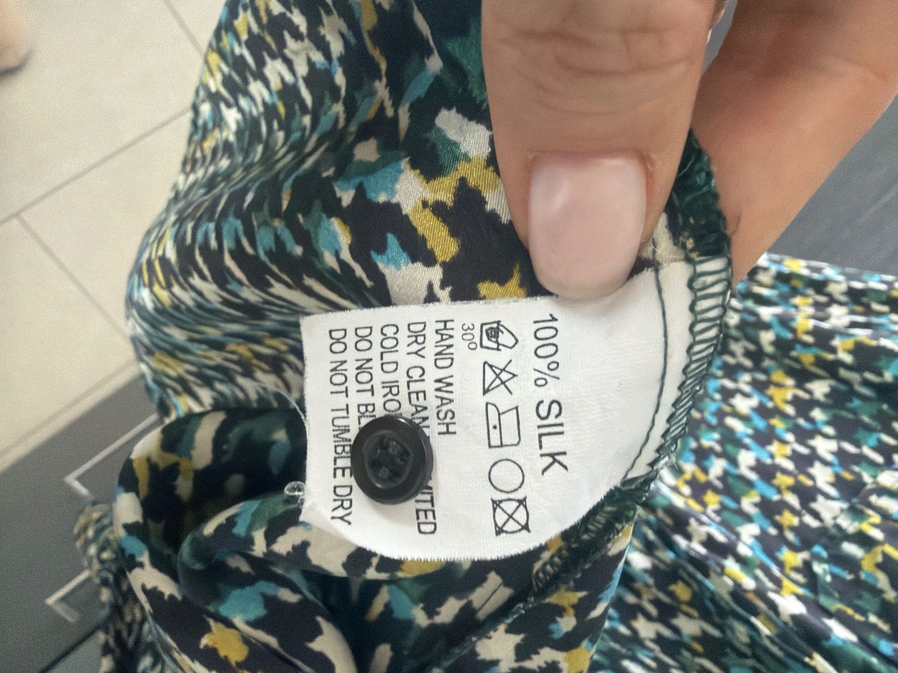 Globus Camicette: Seiden Bluse Globus gemustert Grösse 36 – Nuovo (secondo la descrizione) da Wallisellen venduto da Lan_82sz 7