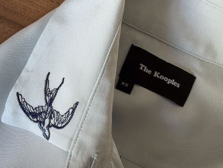 Chemise The Kooples bleue ciel broderie hirondelle XS