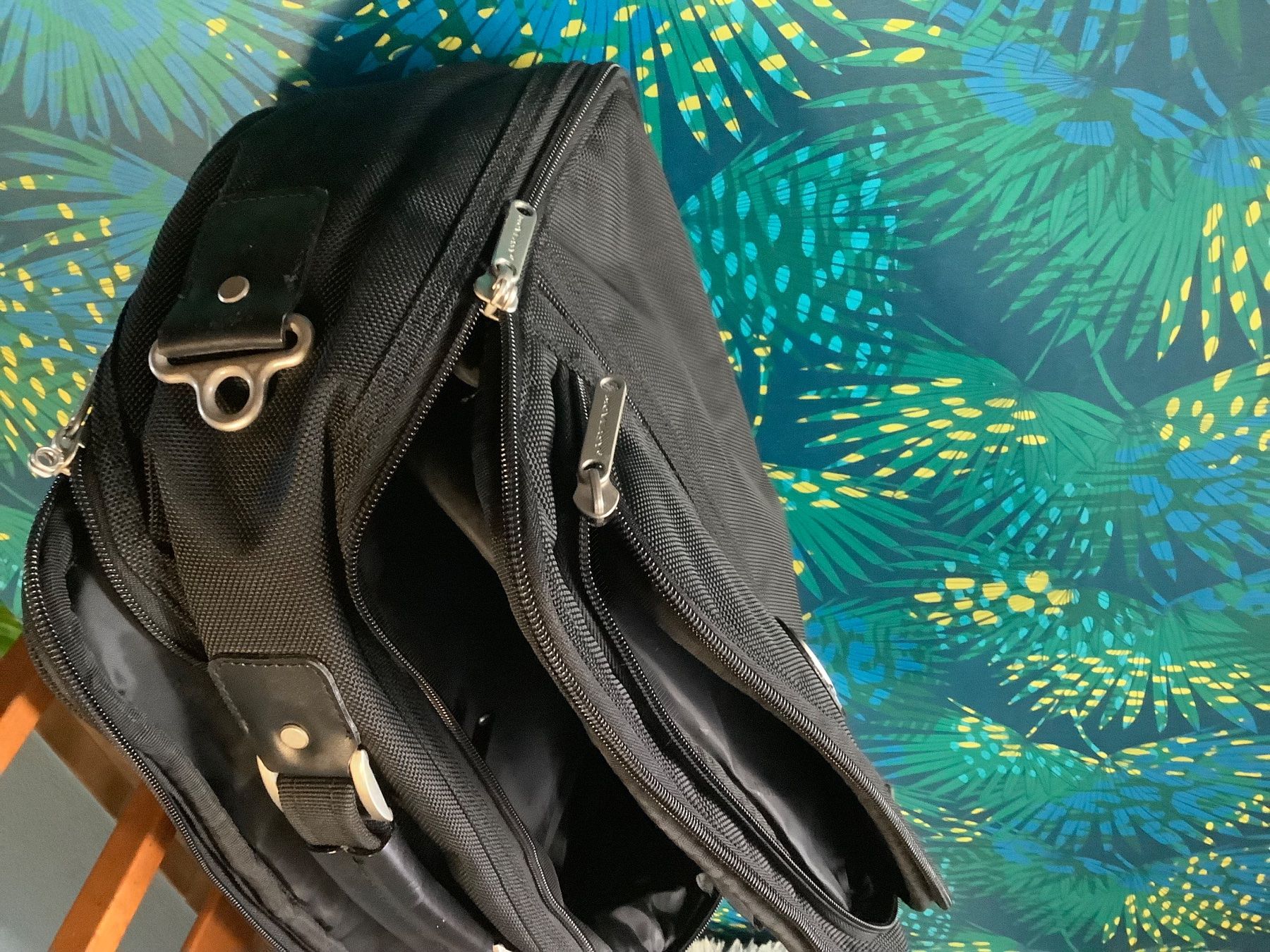 PC: SAC pour ordinateur portable - Comme neuf – Usato da Le Lignon venduto da Gwen77 8