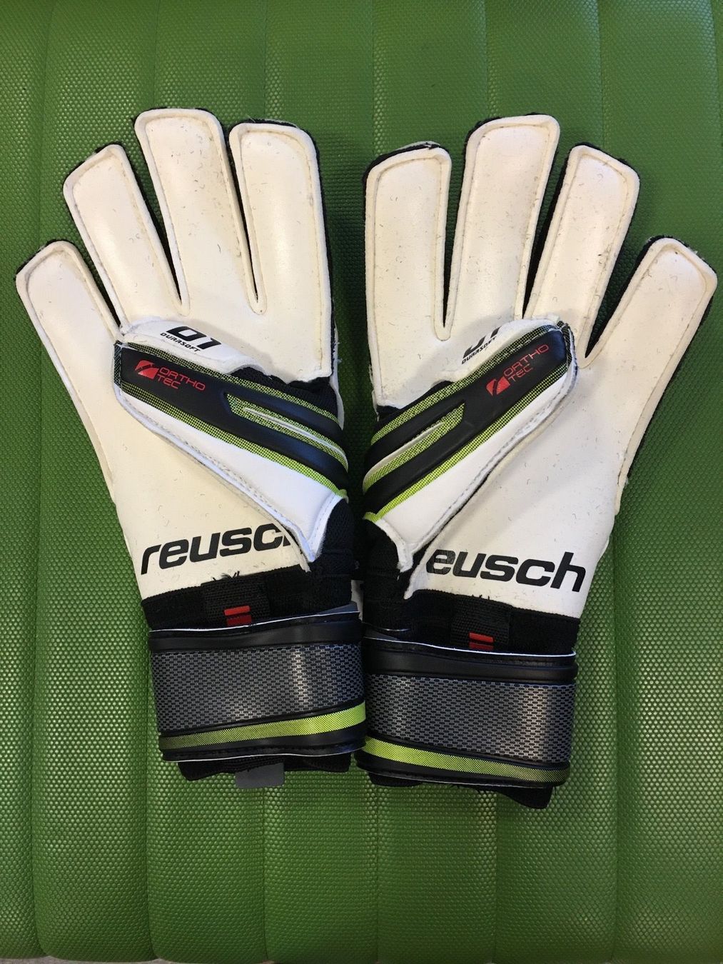 Reusch Handschuhe & Handstulpen: REUSCH GOALIE HANDSCHUHE      GR. 8 – Neu und originalverpackt aus Zürich von LIQUIDATOR.CP 1