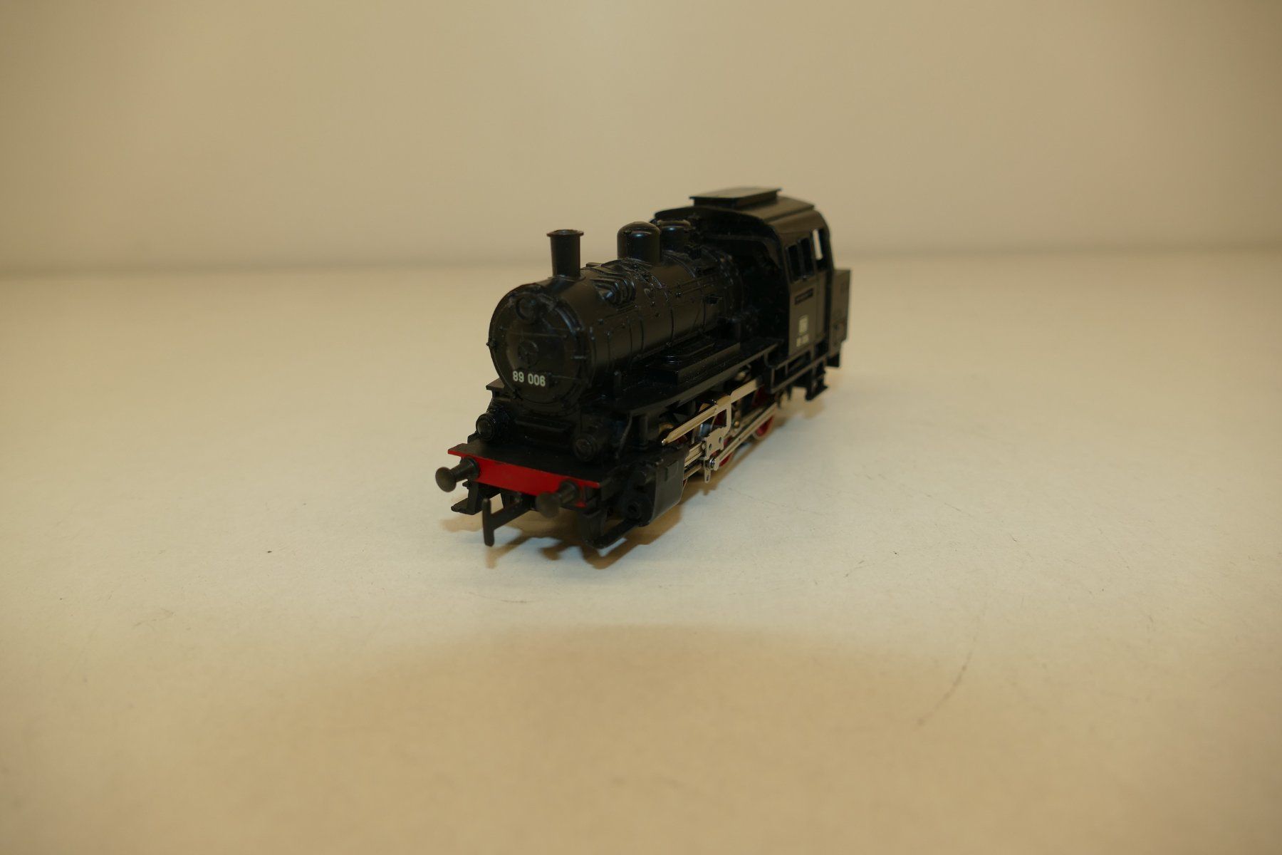 Märklin Modellini di ferrovie: Märklin H0: DB Tenderdampflok BR89 – Usato da Niederhasli venduto da rail-duerst 2