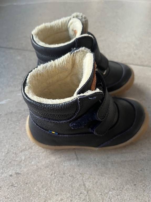 Scarpe da uomo: Winterschuhe Kavat dunkelblau, 24 – Usato da St-Prex venduto da kaz_2kyk 4