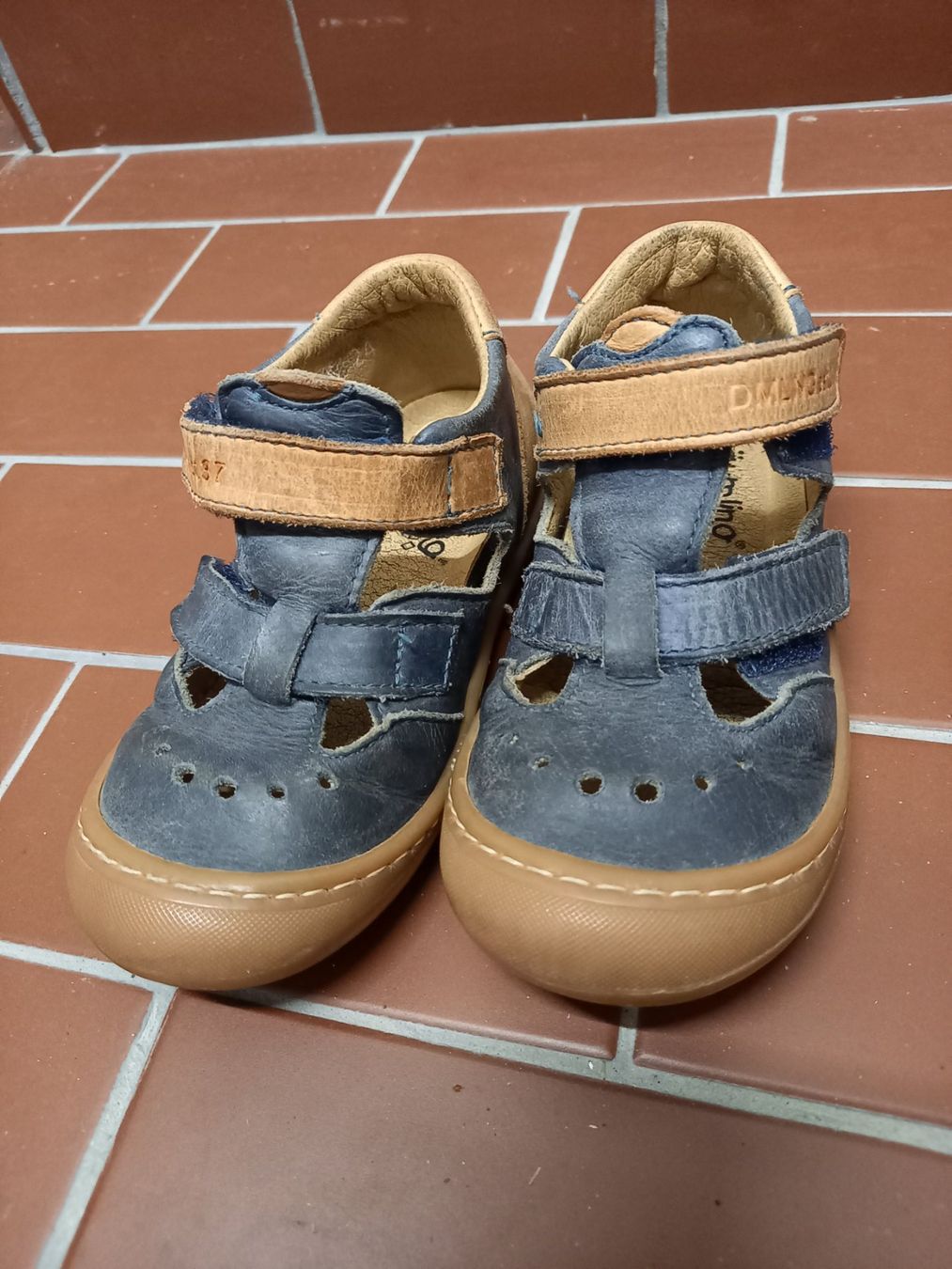 Scarpe per ragazzi: Däumling Sandalen, Lauflernsandal, Gr. 24 – Usato da Zürich venduto da HansBald