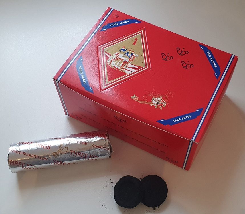 Räucherkohle 30 Mm – Selbstzündend, 10 Stück Pro Rolle Für Weihrauch & Harze