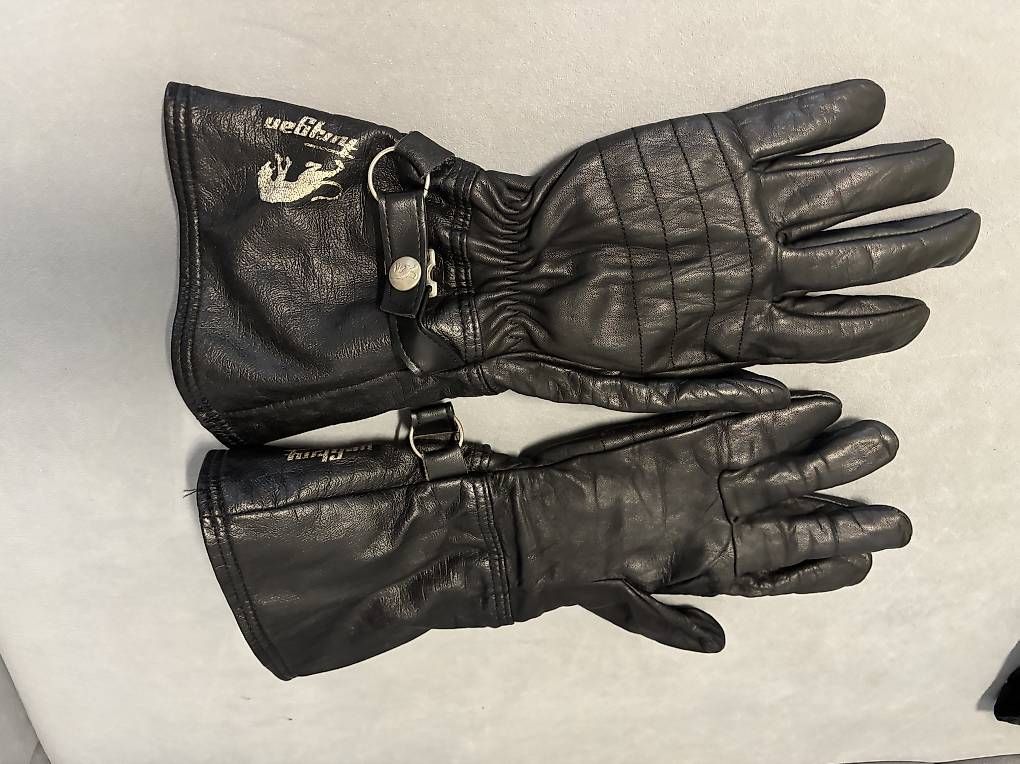Jacken: Motorrad jacke und Hanschuhe – Gebraucht aus Therwil von Alex.20 2