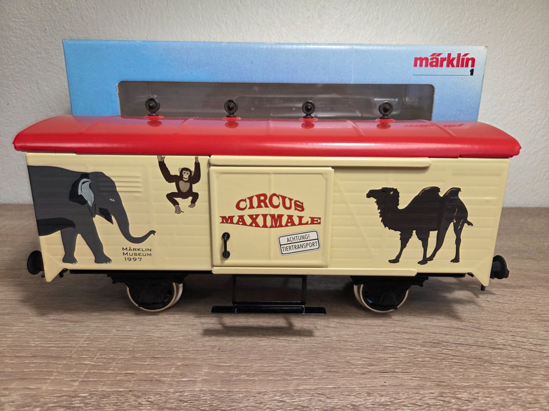 Märklin Modelleisenbahnen: Märklin Museum 1997 Circus Spur 1 – Neu und originalverpackt aus St-Aubin-Sauges von Lo_Go