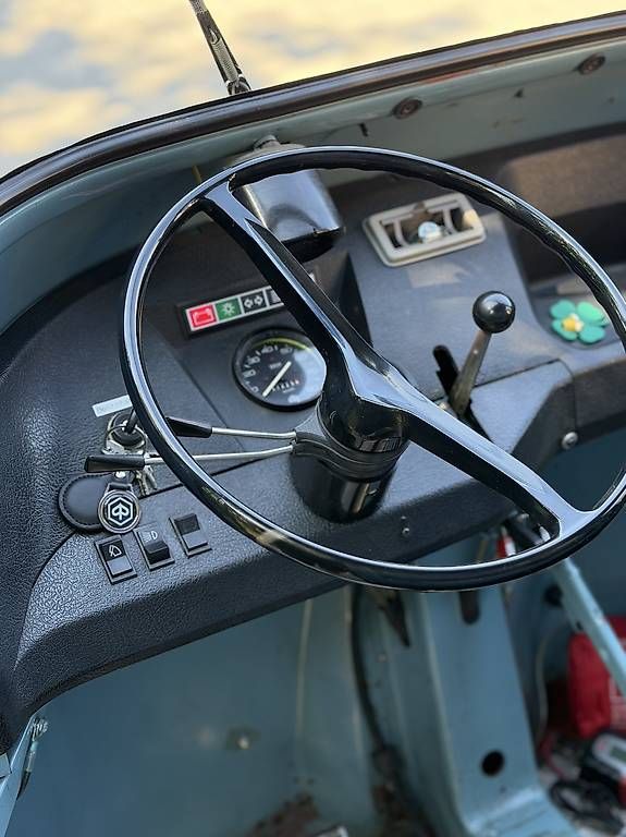 Piaggio Veicoli commerciali: Piaggio Vespacar P500 V – Usato da Werthenstein venduto da Mnozilbrass 3