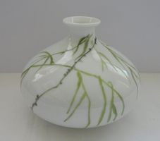 Vase handbemalt E.Nef 2000 aus Porzellan