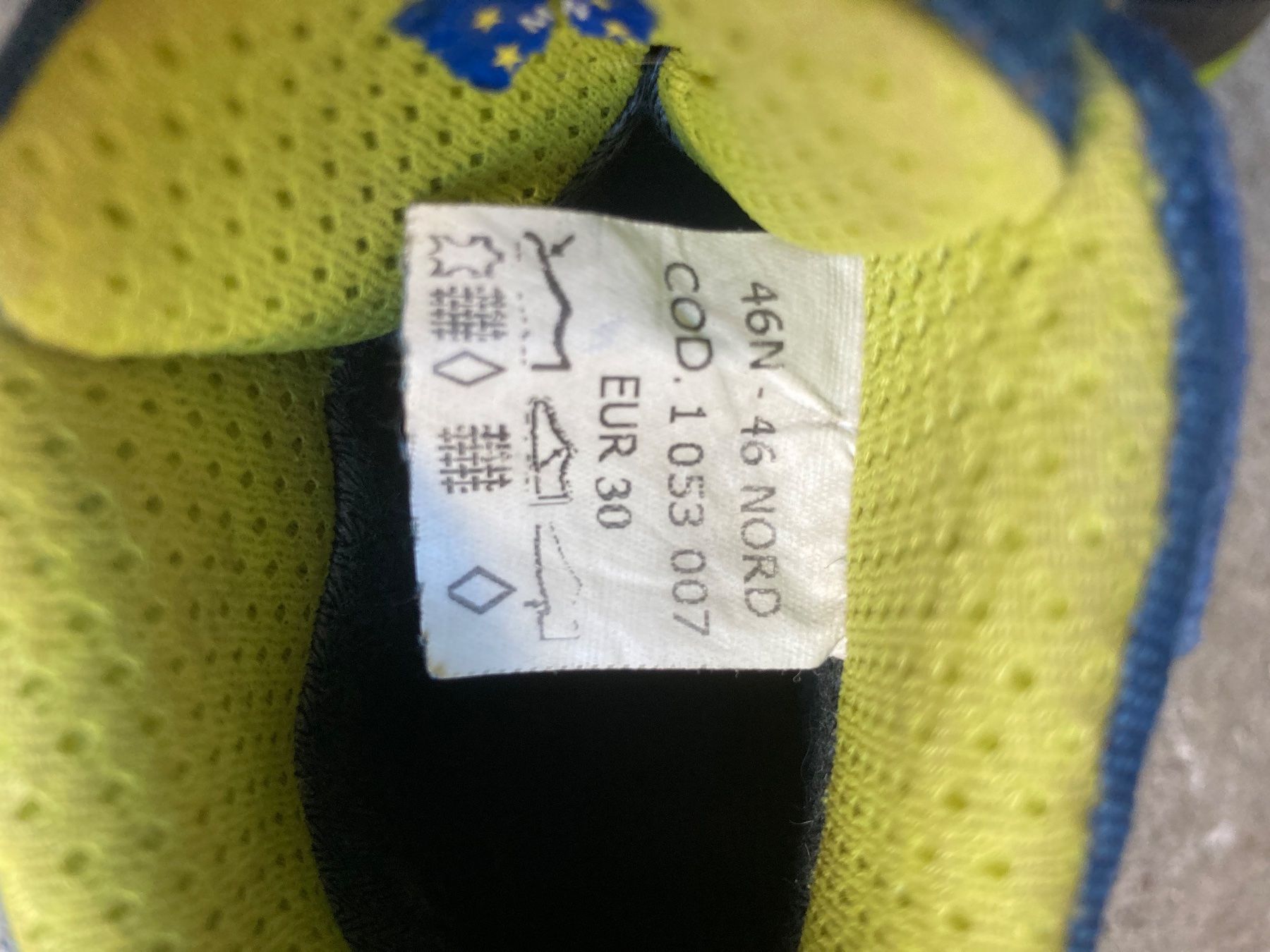 Scarpe per ragazzi: Robuste Kinder Wanderschuhe Gr. 30 – Usato da Malans GR venduto da .mario. 3