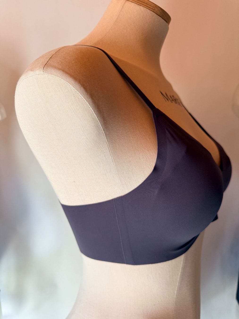 Sloggi Sonstige Unterwäsche: SLOGGI, Bralette ZERO FEEL Ultra, Grösse M, Farbe Dunkelgrau – Neu und originalverpackt aus Rudolfstetten von gst_g7xl 1