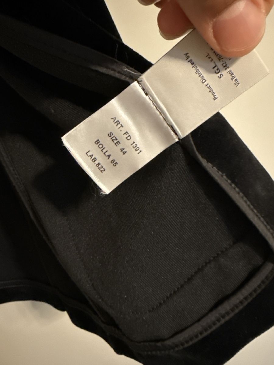 Circolo Vestes: Schwarzer Samt-Blazer Gr. 44 – D'occasion à Zürich par SEDRAEN 2