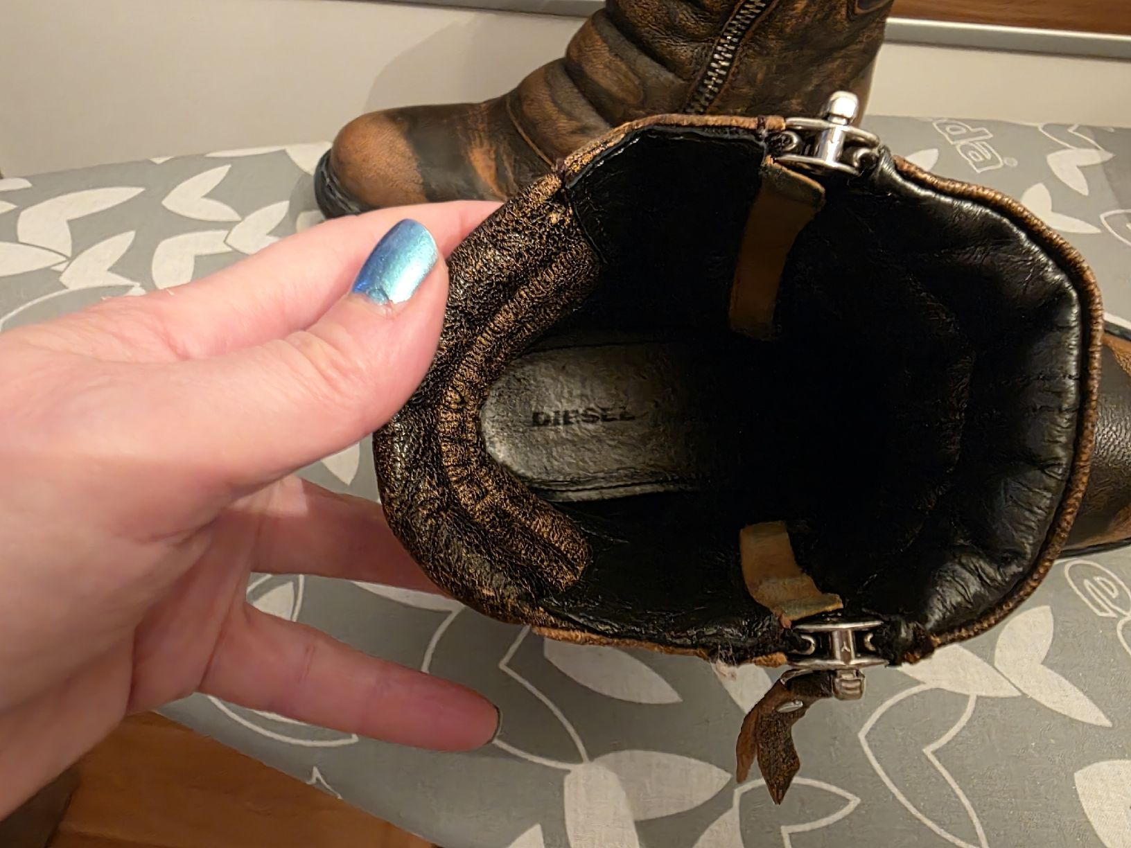 Diesel Scarpe da uomo: Diesel schuhe Gr.37 – Usato da Itingen venduto da bea_bxv5 2