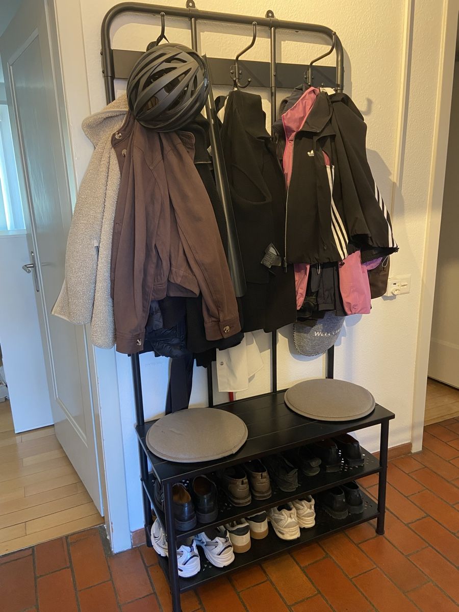 Ikea Porte manteau: Garderobe, schwarz, Metall – D'occasion à Solothurn par an_wy