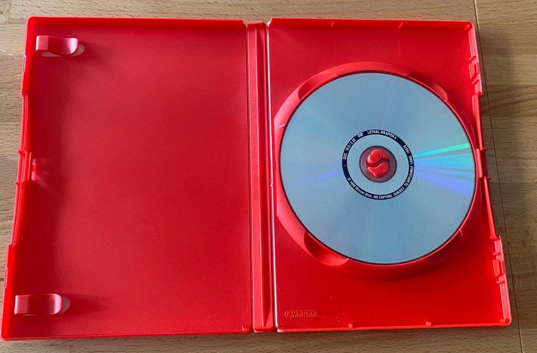 Tutti i DVDs: DVD - Lethal Weapon 4 - Zwei Profis räumen auf – Usato da Winterthur venduto da Secondhand-Family 1