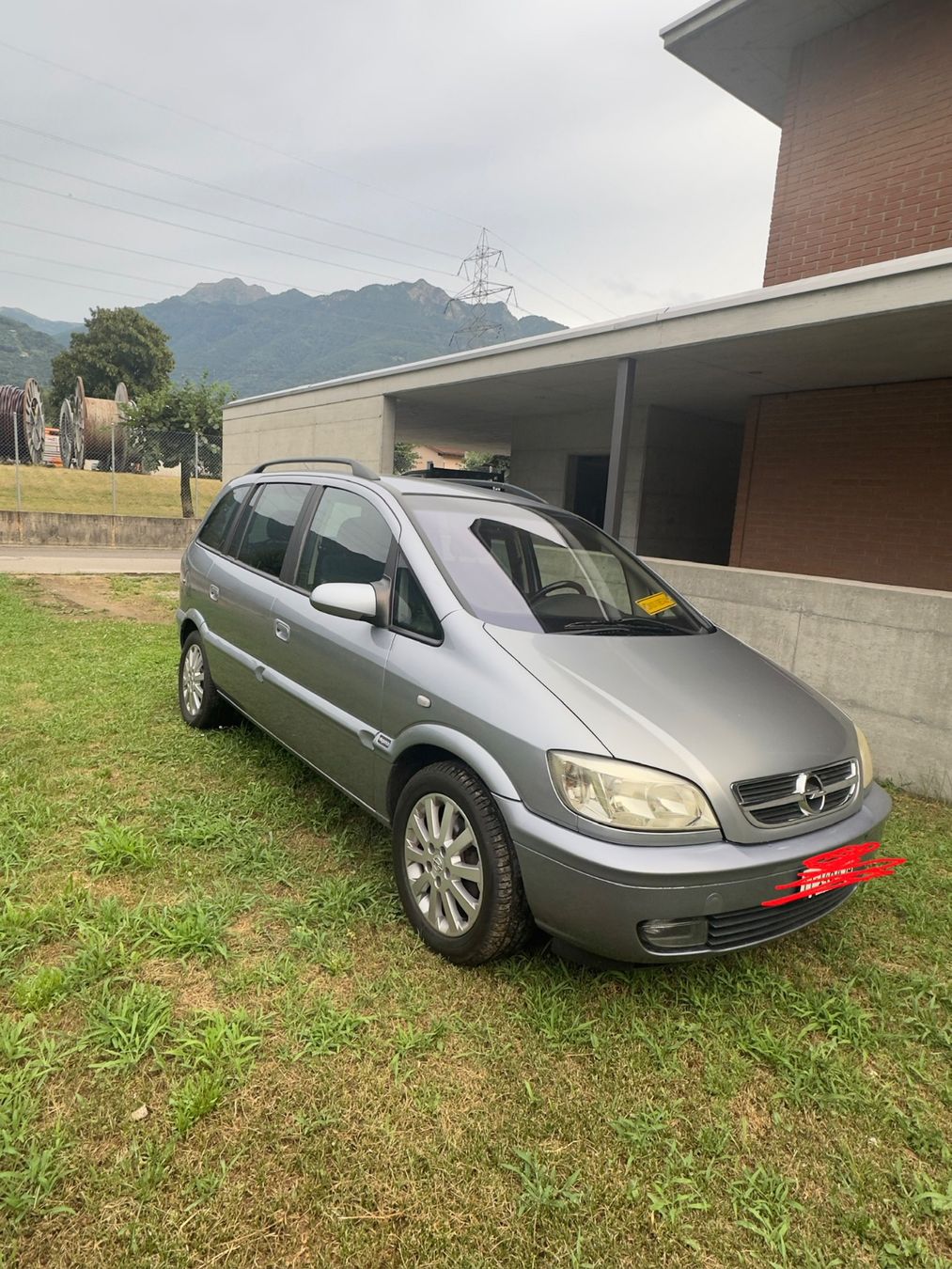 Opel Automobili: Opel Zafira 2.2 – Usato da Monte Carasso venduto da Aron1401 1