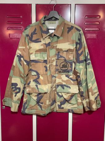 VINTAGE US NAVY WOODLAND CAMO SEABEES COMBAT JACKET SZ: M