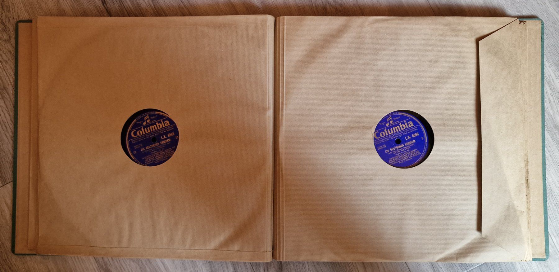 Schallplatten: Brahms: "Ein Deutsches Requiem" - Herbert von Karajan etc. – Gebraucht aus Röthenbach i. E. von Heureka5 3