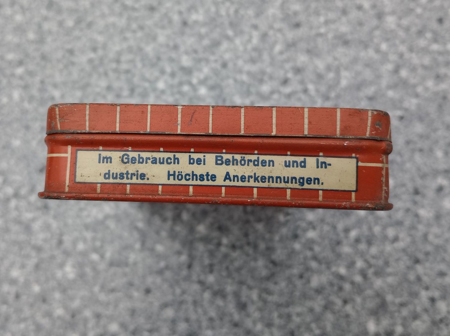 Pots: alte Blechdose Universal-Dübel – D'occasion à Herisau par ACm9 4