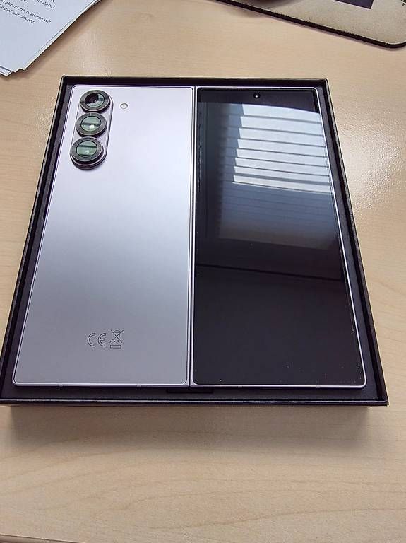Samsung Telefoni cellulari / Smartphones: Z FOLD 6 , 512 GB – Usato da Bettlach venduto da Raumdesign01 3