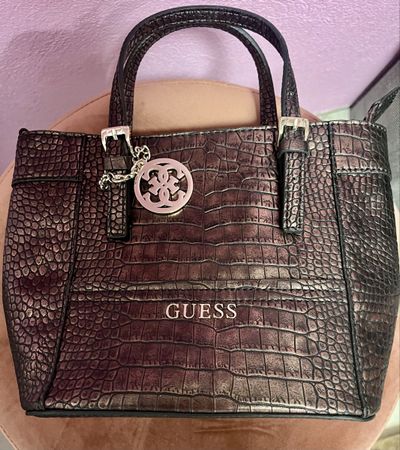 Sac à main Guess effet croco bon état