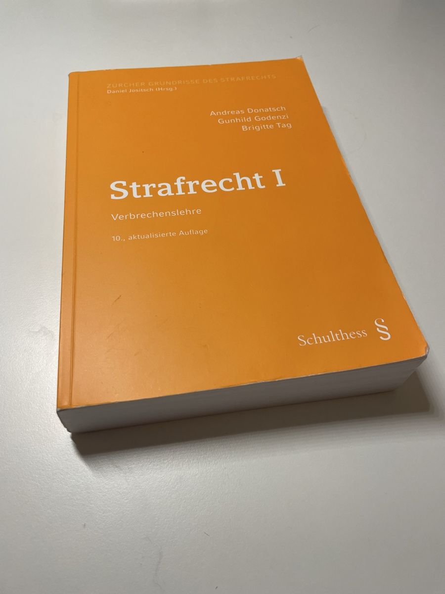 Libri: Strafrecht 1 – Usato da Thalwil venduto da ana_d7qr 1