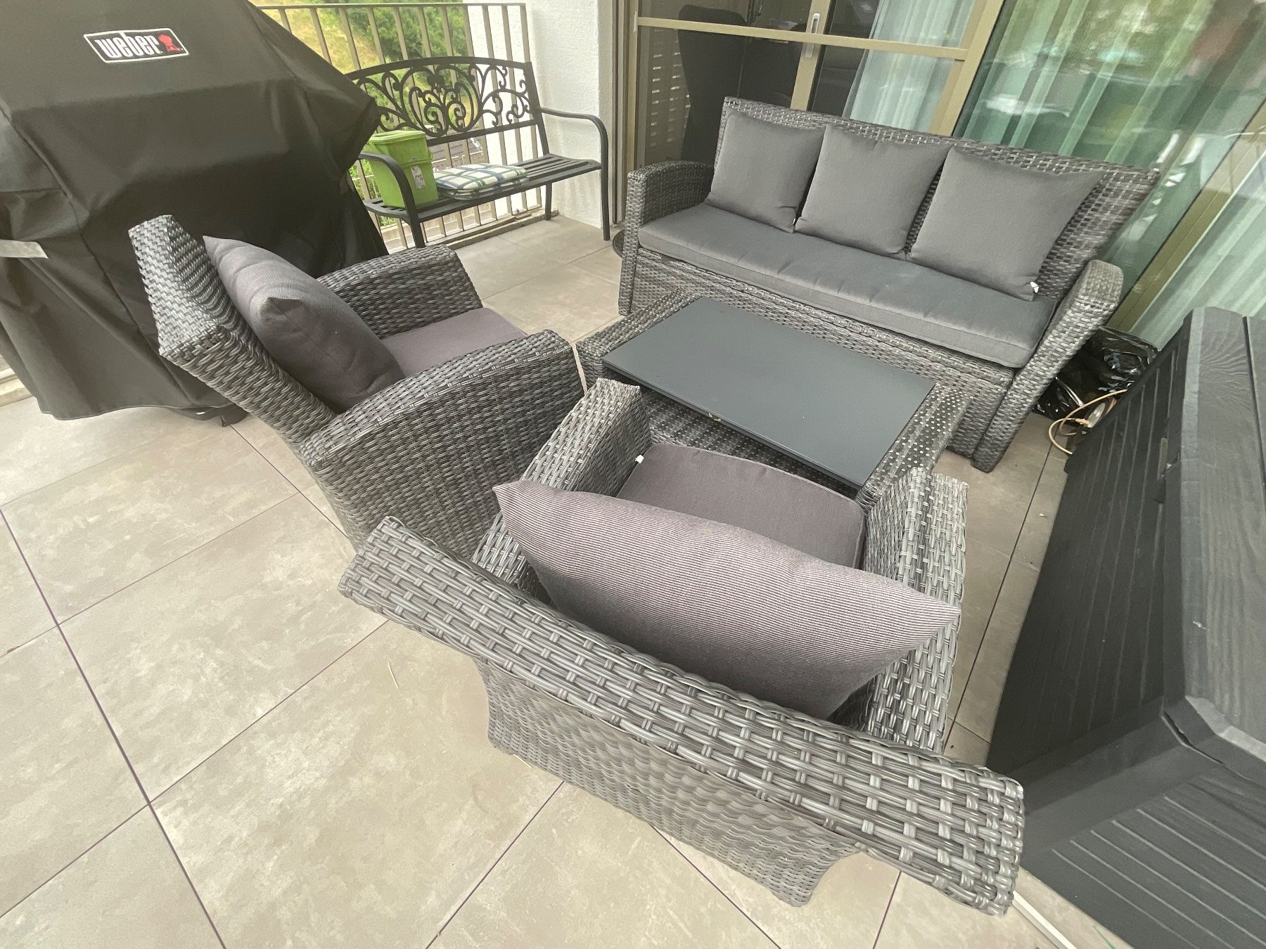 Set de table et chaises: Gartenmöbel Set Rattan Optik Grauer Stoff 4-teilig – D'occasion à Hölstein par Mawer2 4