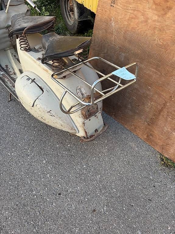 Alle Rollerersatzteile: Für 50-er Jahre-Vespa: Gepäckträger alt – Gebraucht aus Mézières FR von Bourdon 1