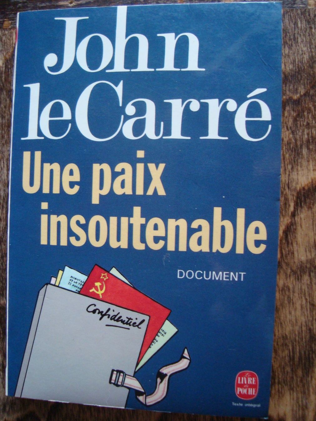 Libri: John Le Carré: Une paix insoutenable – Nuovo (secondo la descrizione) da Fribourg venduto da ruswil007