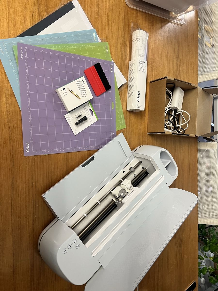 Tutte le macchine: Cricut Maker 3, Schneidplotter mit Zubehör! – Usato da Glattbrugg venduto da sam-network 4