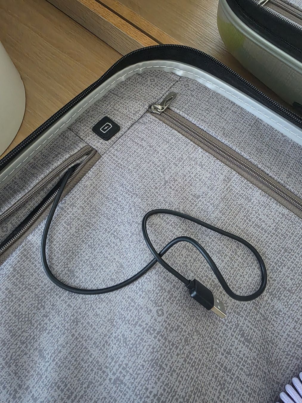 Samsonite Valigie: 2 x Samsonite Colourburst, Spinner 55 cm / Expandable Limite – Nuovo (secondo la descrizione) da Zürich venduto da auctionhero 6