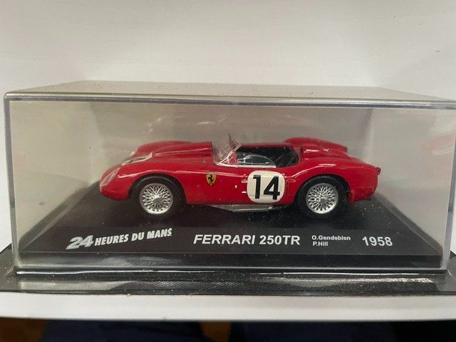Ferrari Voitures modèles: Ferrari 250 TR , 1/43 – Neuf avec emballage d'origine à Ursy par DK8