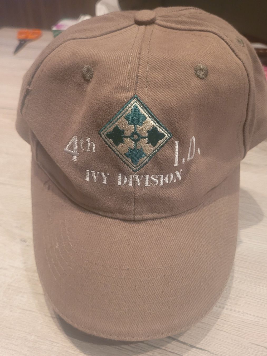 Copricapi, berretti & cappellini: Casquette US 4th Division Infantry – Usato da Epalinges venduto da ormiga