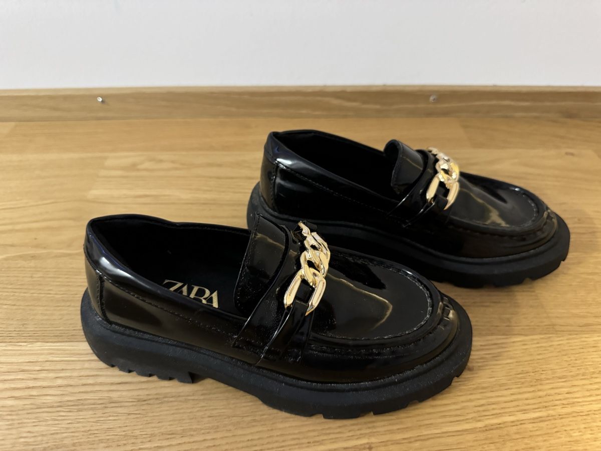 Zara Scarpe per ragazze: Kinder Slipper Mädchen Gr:31 – Usato da Zürich venduto da joal2 1