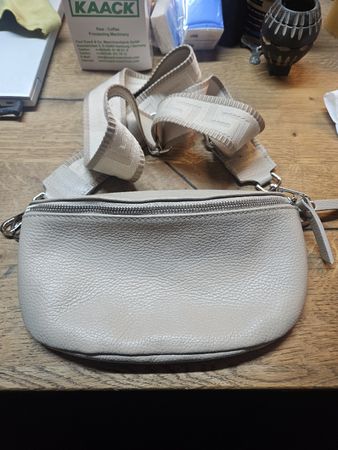 Tasche Damen Leder beige Bauchtasche guter Zustand