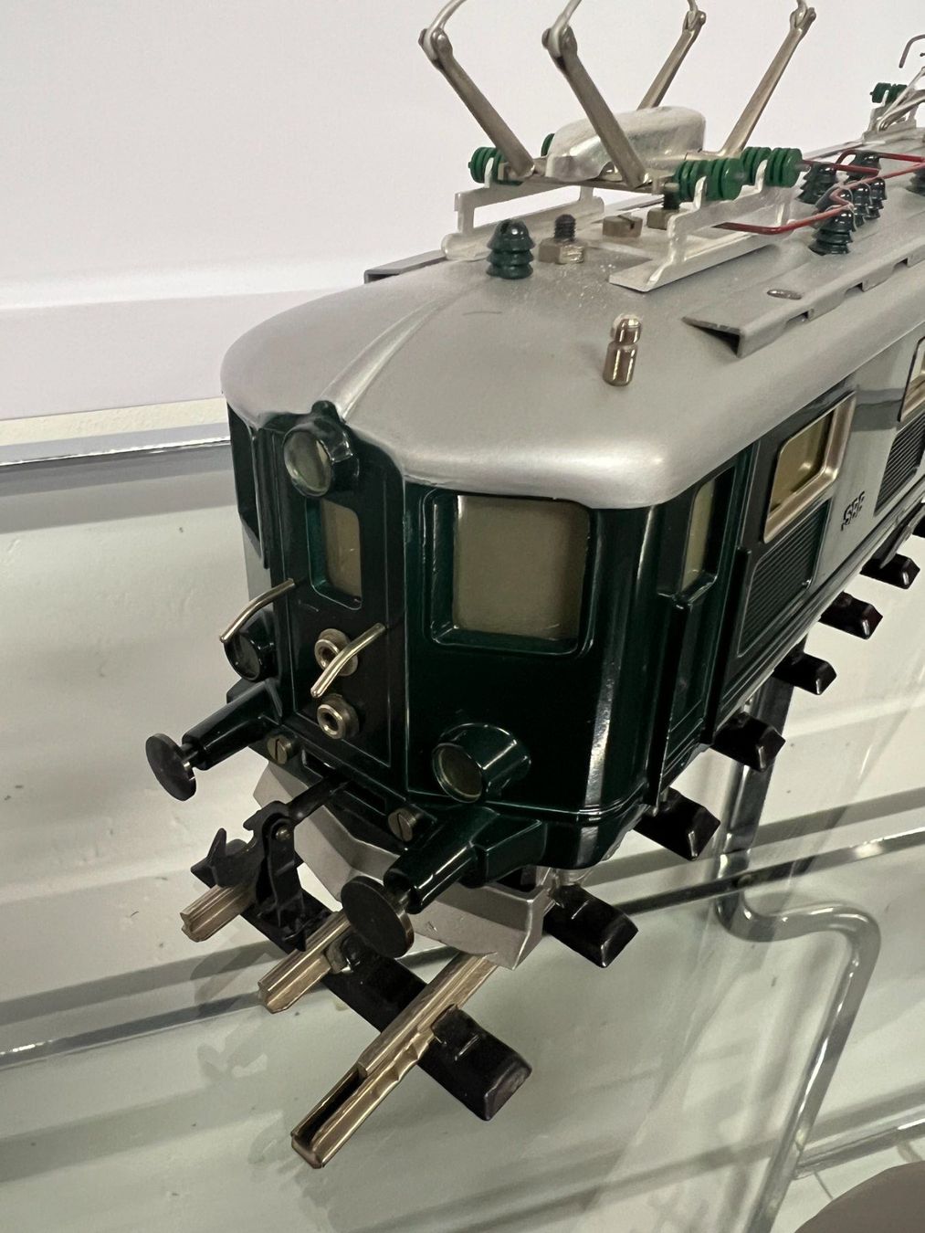 Hag Modellini di ferrovie: HAG  RE 4/4 Spur 0 / Typ 01 / 2-Motorige - Version – Usato da Hallwil venduto da Tintoyland 2