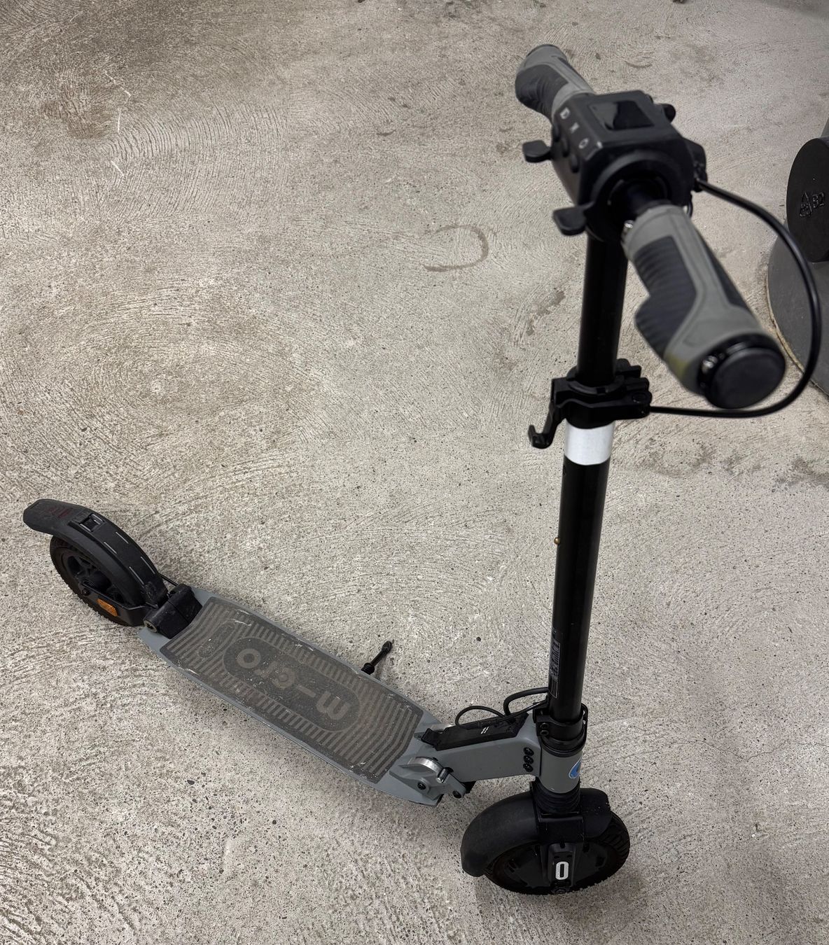 Micro Kickboard: Trottinette électrique Micro Merlin II – Usato da Porrentruy venduto da jac_7zzy 1