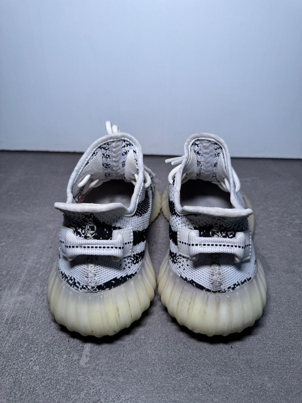 Adidas Scarpe da uomo: Yeezy Boost 350 V2 Zebra – Usato da Muraz (Collombey) venduto da k.lr 3