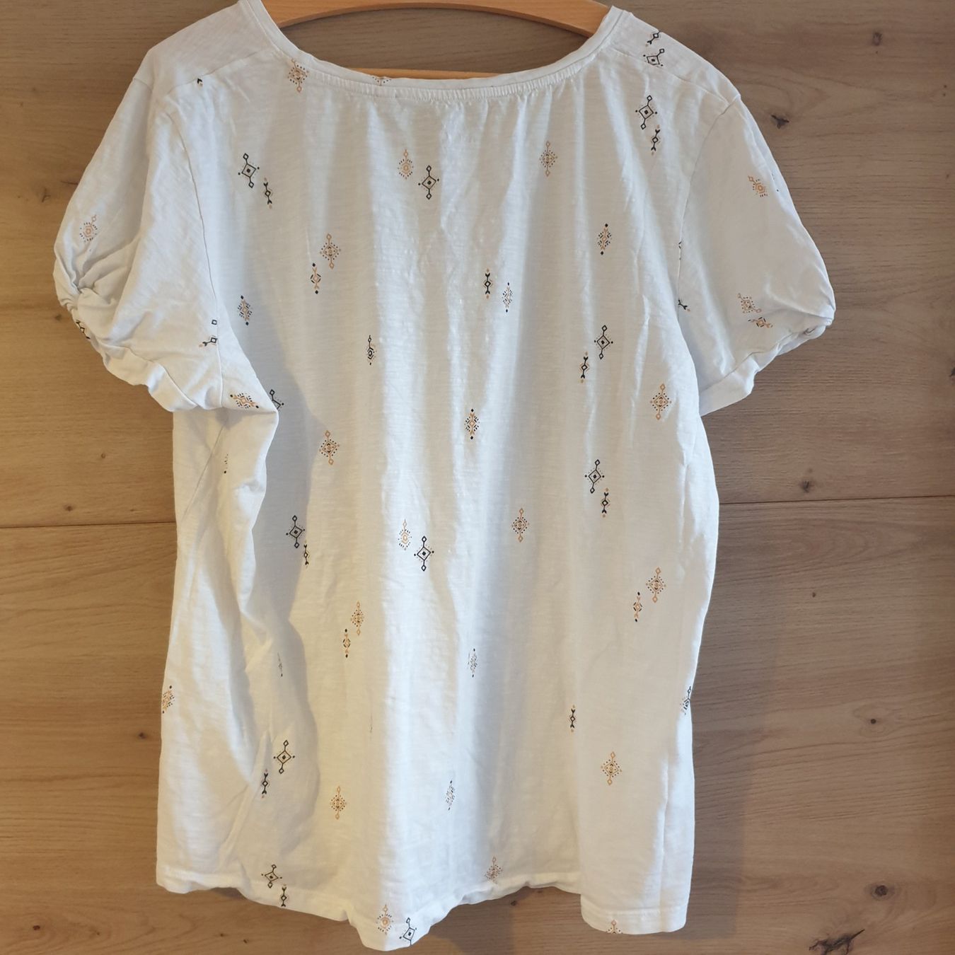 T-shirts: T-Shirt – D'occasion à Zofingen par siana.m 1