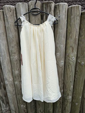 Festliches Kleid, Grösse 6 (engl.) beige - fällt gross aus