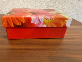 Schöne dekorative Schachtel mit Blumenmuster, Top! N E U