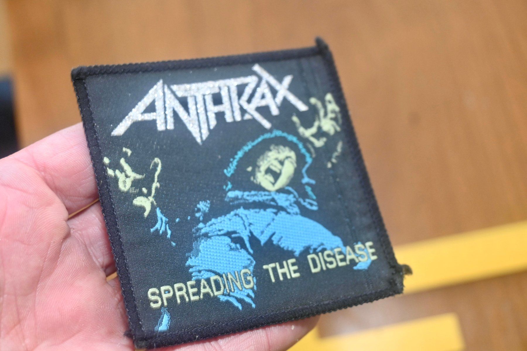 Dischi in vinile: VINTAGE Anthrax PATCH spreading the disease BADGE – Usato da Pfaffhausen venduto da mono_rec 1
